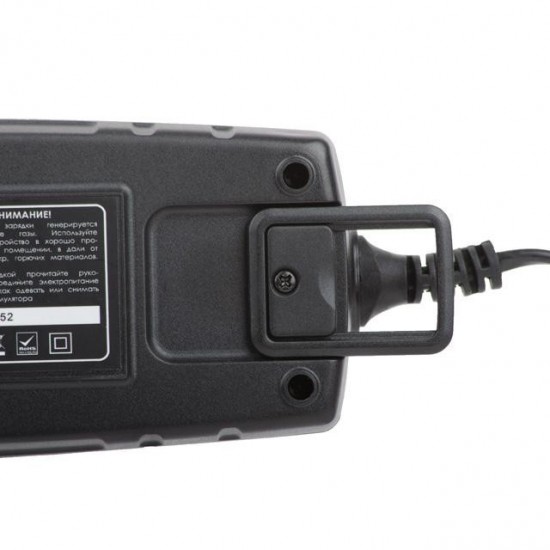 Зарядное устройство для автомобильного аккумулятора 6-12 В 4 А 230 Intertool AT-3024